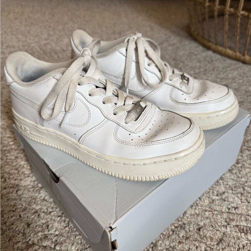 Nike Air Force 1 LE GS White Sneakers